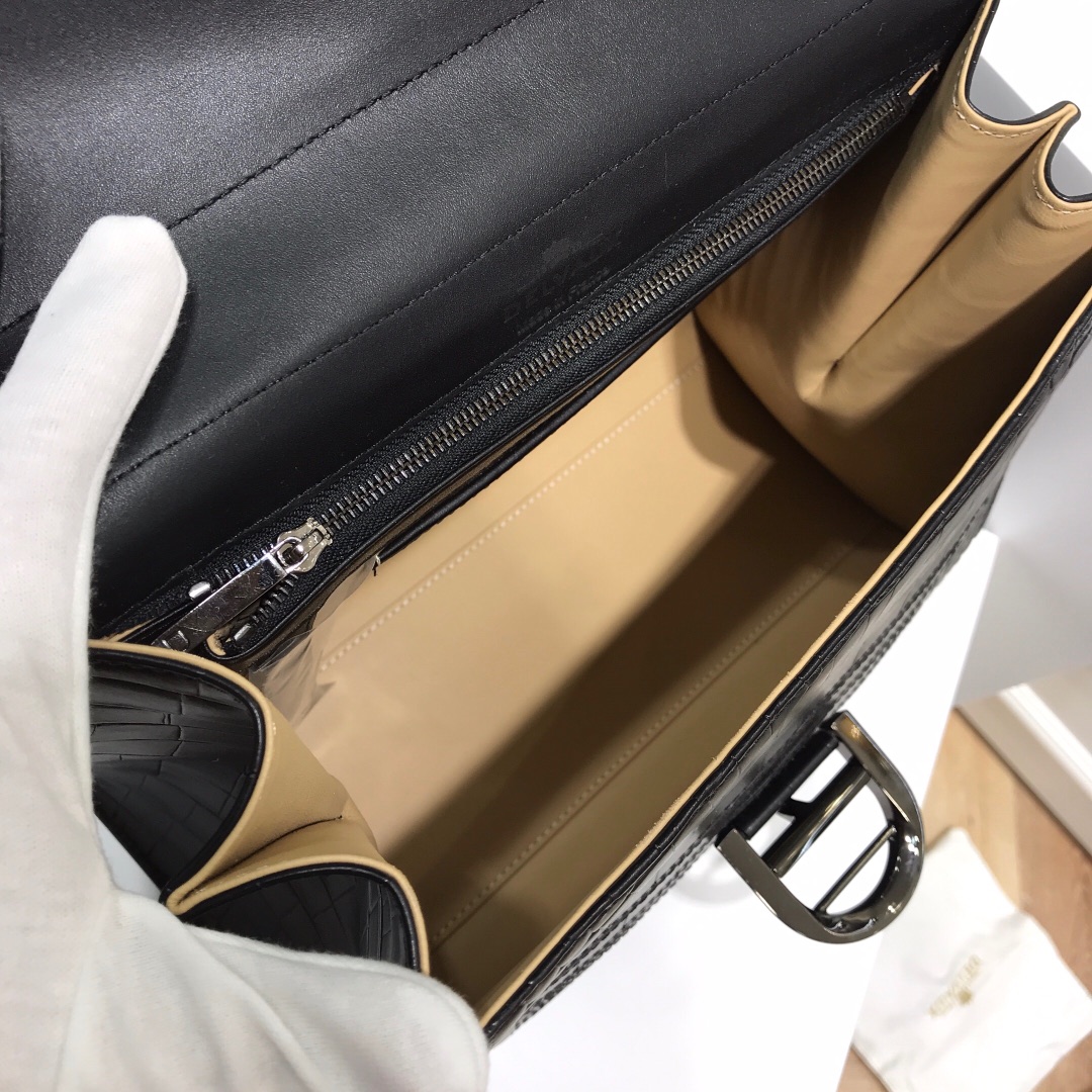 델보 브리앙 MM 크로커다일 토트백 블랙